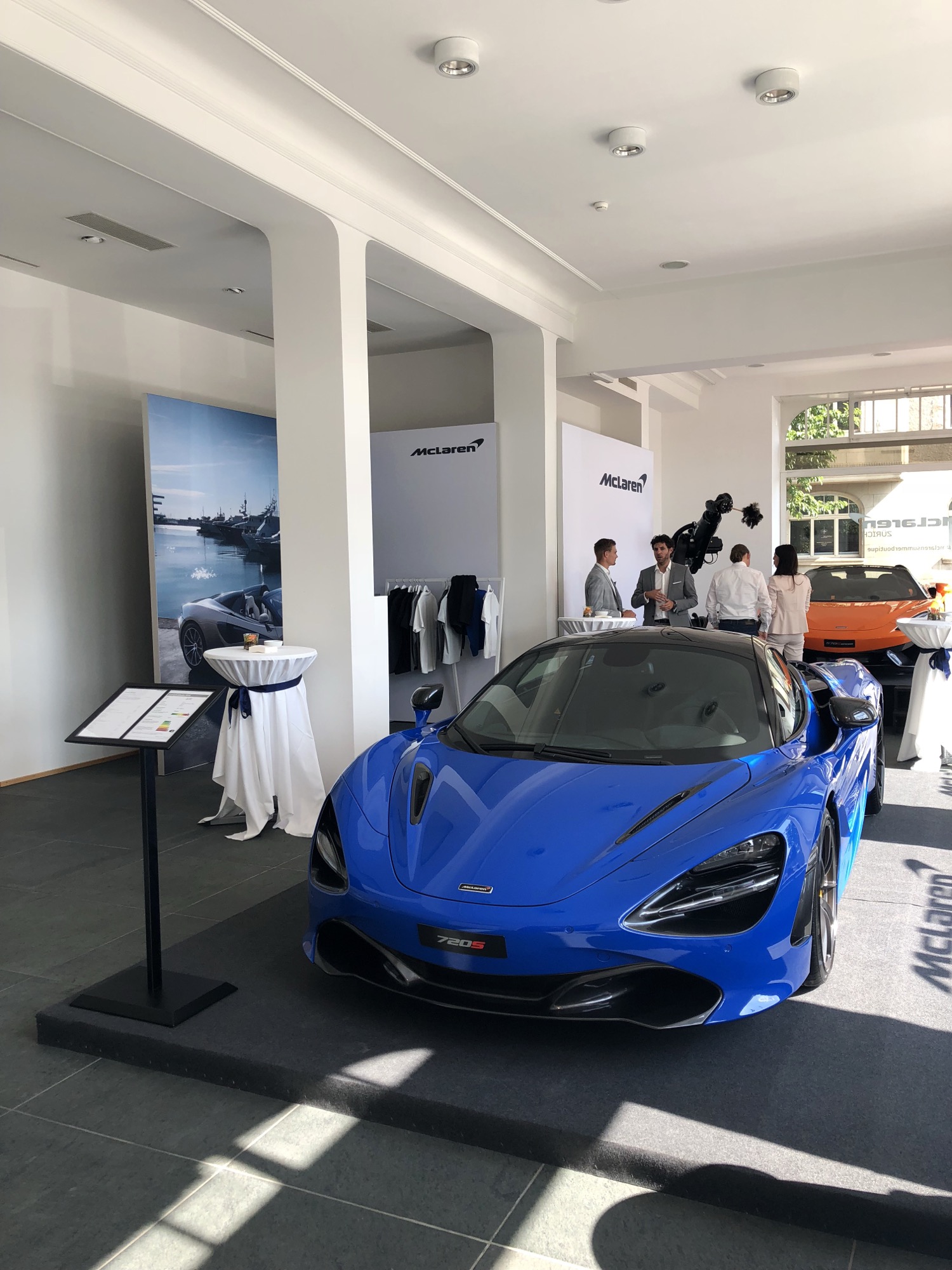 McLaren Showroom am Bellevue Zürich – Detail der Inszenierung
